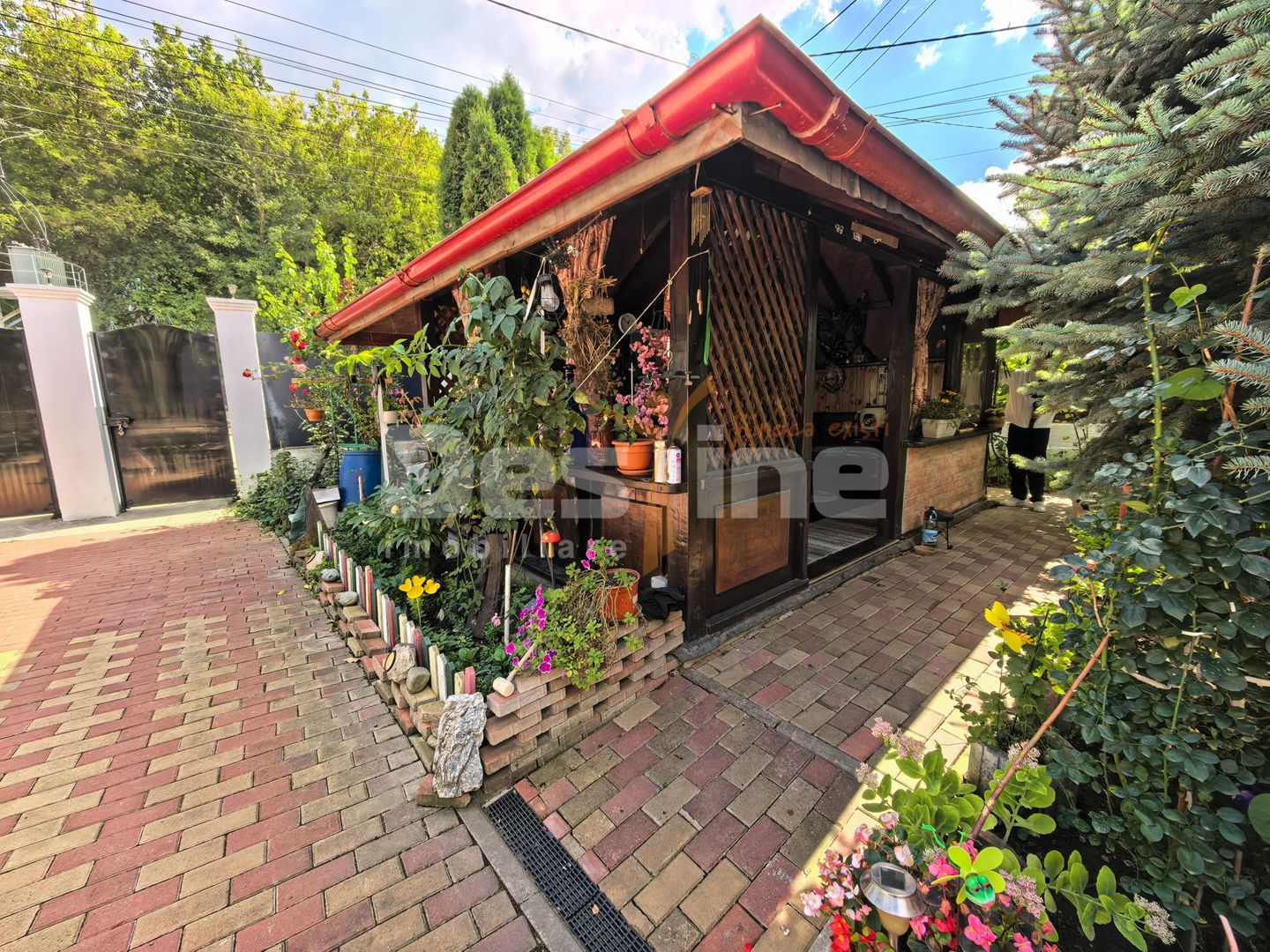 Casă cu 5 camere P+M 110 mp + 500 mp teren, mobilată - Poză 34