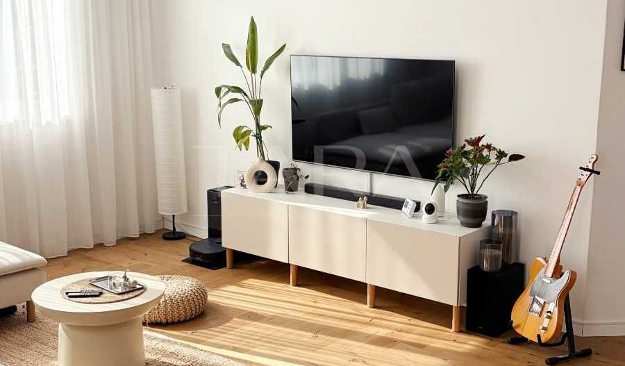 Apartament modern, complet utilat, cu priveliște panoramică spre Cluj - Poză 2