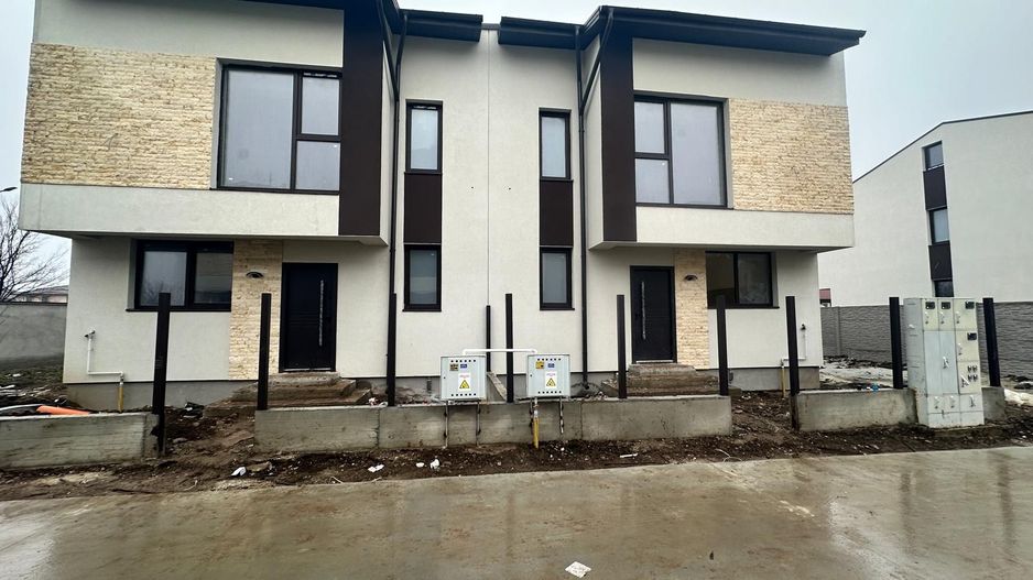 CASA TIP DUPLEX, 4 CAMERE, TOATE UTILITATILE, TEREN 245 MP, COMIS 0% - Poză 1