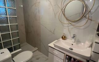 Apartament Modern 3 camere-renovat-curte, pod-Ultracentral - Poză 5
