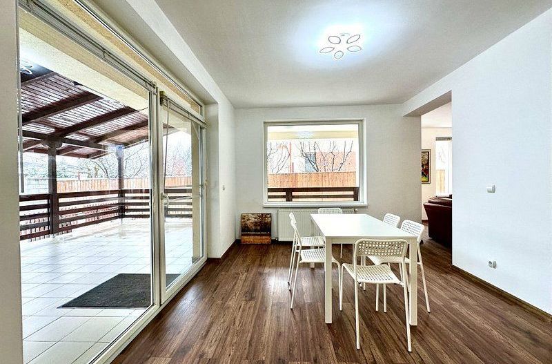 Casa de inchiriat - intrarea în Dumbravita - Poză 6