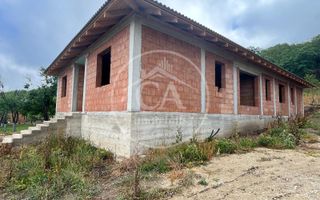 Casă cu 4 camere de vânzare în Hidișelul de Sus, Bihor - Poză 2