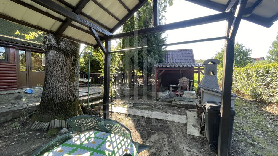 Teren deosebit cu cabană din lemn, Tocile – locație liniștită - Poză 11