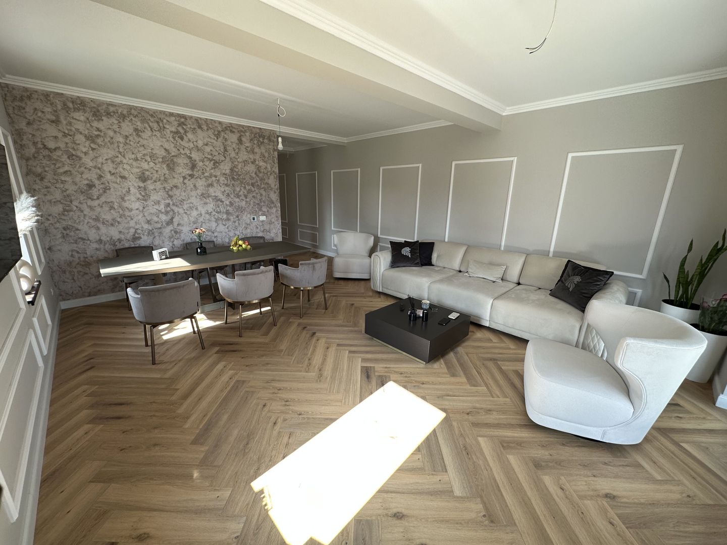 Duplex despartit prin spatiu tehnic  - teren 500mp - Poză 2