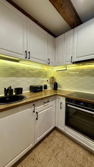 Casa ultracentral 3 camere 2 bai si curte privata pe Balcescu - Poză 7