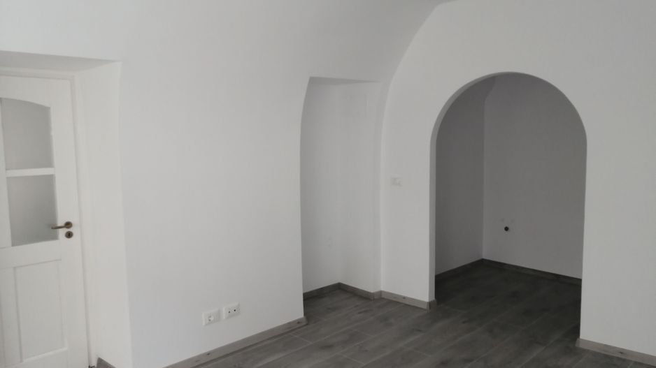 Vânzare apartament spatios,  in zonă ultracentrală - Poză 18