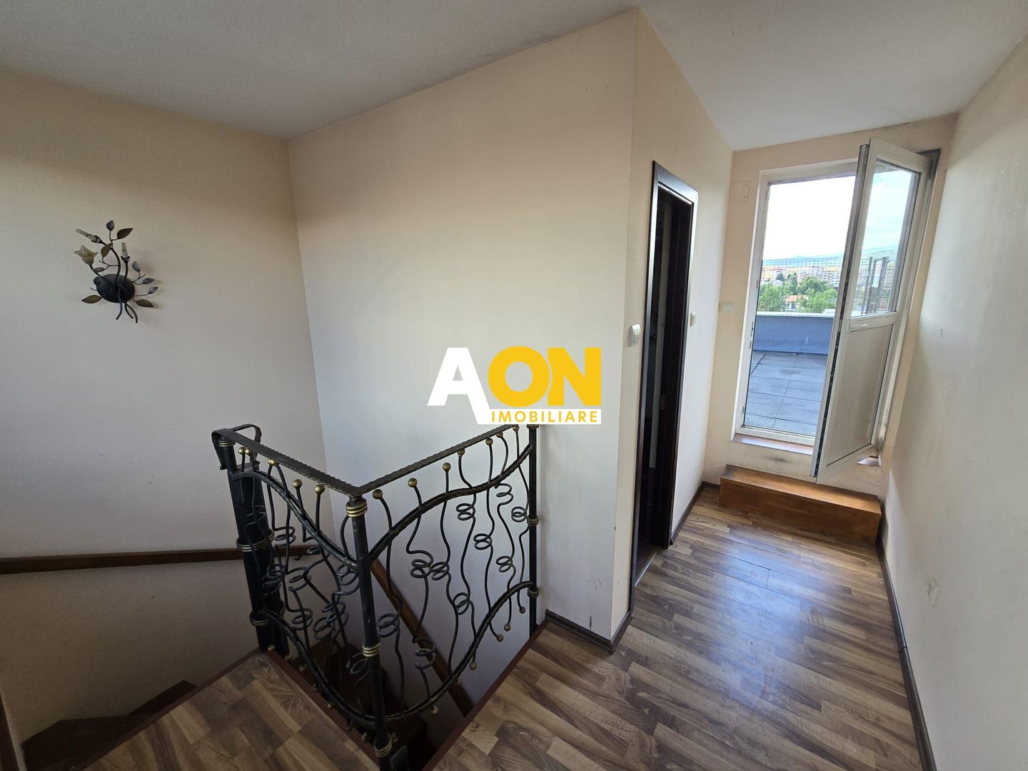 Apartament Zona Centru 3 Camere, cu Terasa 80mp - Poză 12