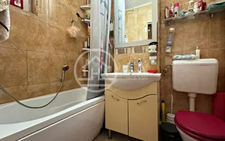 Apartament de vânzare cu 4 camere în zona Rogerius, Oradea - Poză 16