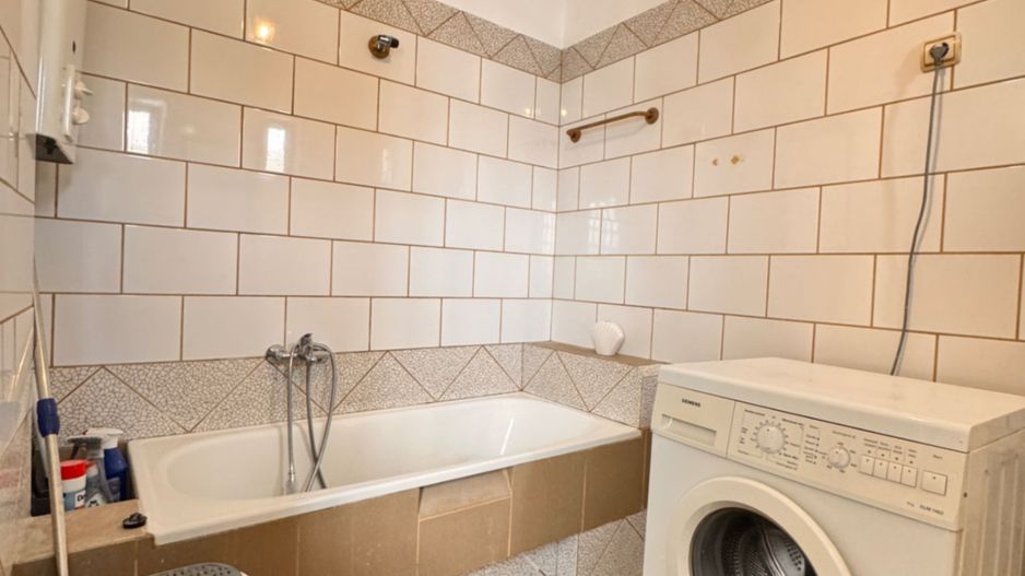 Apartament spațios la curte comună – zonă centrală, Oradea - Poză 7