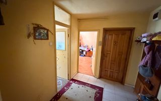 Apartament 2 camere, etaj 2 - Cugir - Poză 9