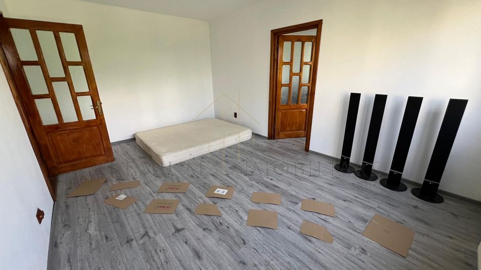 Apartament 2 Camere de vânzare în Onești – Zona centrală - Poză 2