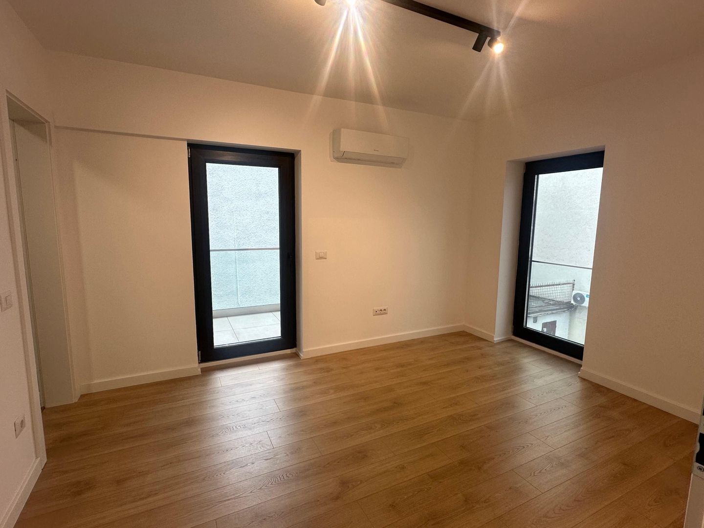 Apartament 3 camere de inchiriat Victoriei - Poză 8