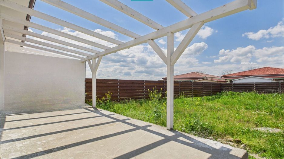 1/2 Duplex cu 4 camere și 2 băi în Moșnița Nouă - Poză 1