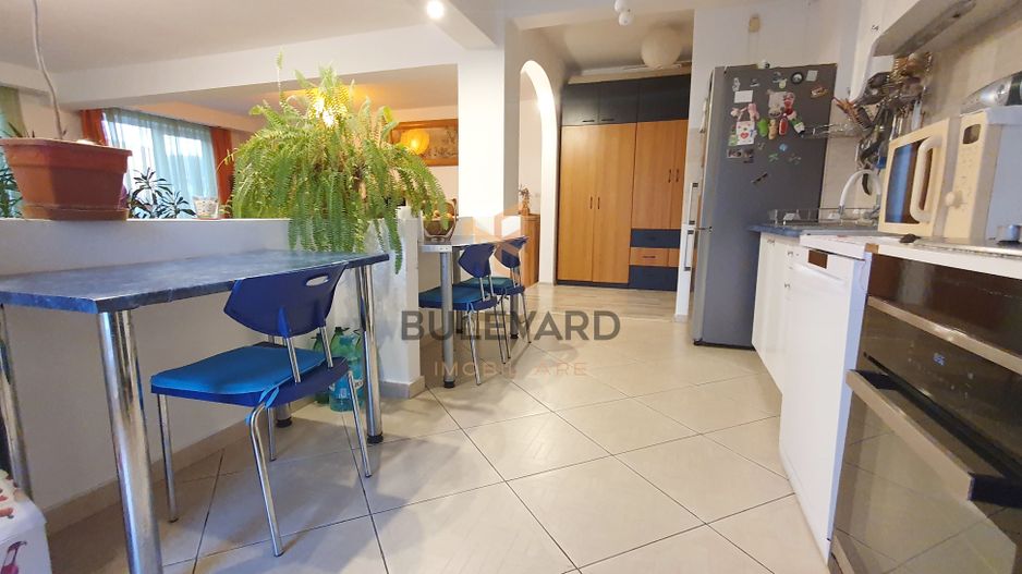 Apartament deosebit cu 4 camere/117 mp/zona strazii Eroilor! - Poză 4