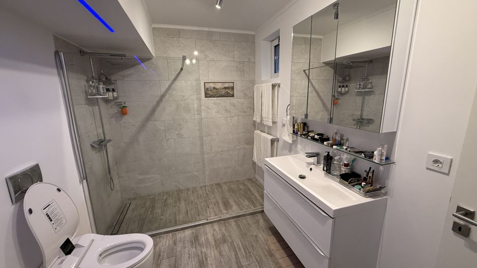 Vila în stil American - Total independentă energetic, garaj + terasă! - Poză 13