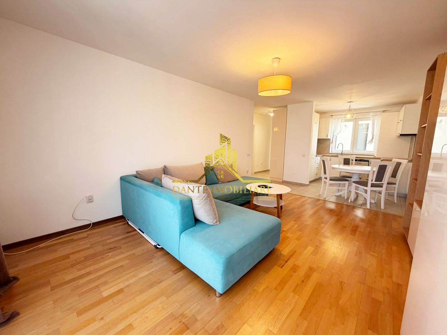 2 camere, modern, bloc nou, balcon, parcare, Centru, str Traian - Poză 10