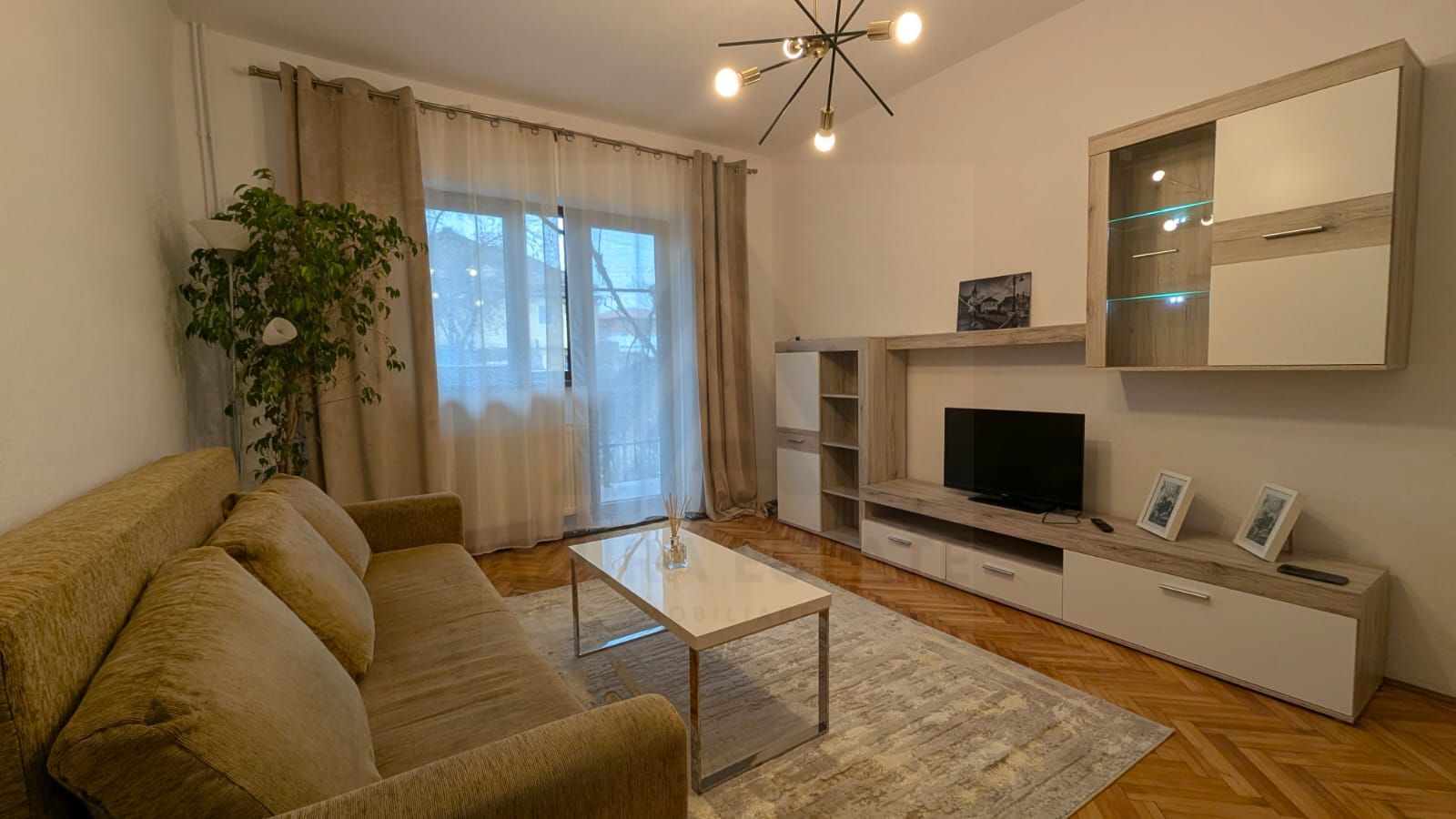 Apartament 3 camere 86 mp utili 2 bai 2 balcoane zona Trei Stejari - Poză 1