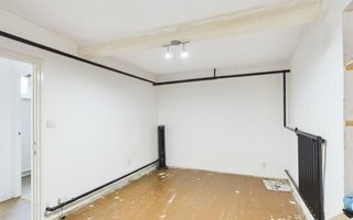 Casă cu 2 camere și 500 mp teren în Oroshaza - Poză 3