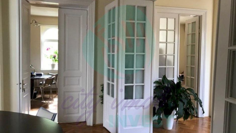 Vila RECONDITIONATA vis-a-vis de PARC - Poză 5