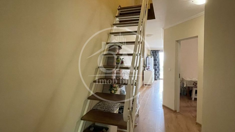 Casa de vanzare cu 3 camere tip duplex in zona Rogerius Oradea - Poză 13