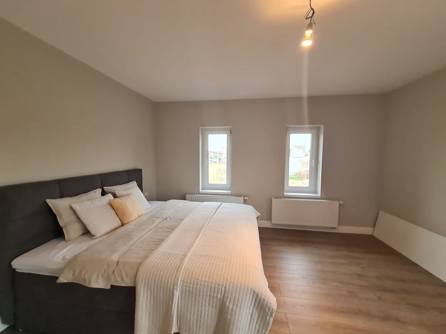 Casă ultrafinisata in zona Parcului central Dumbravita - Poză 8