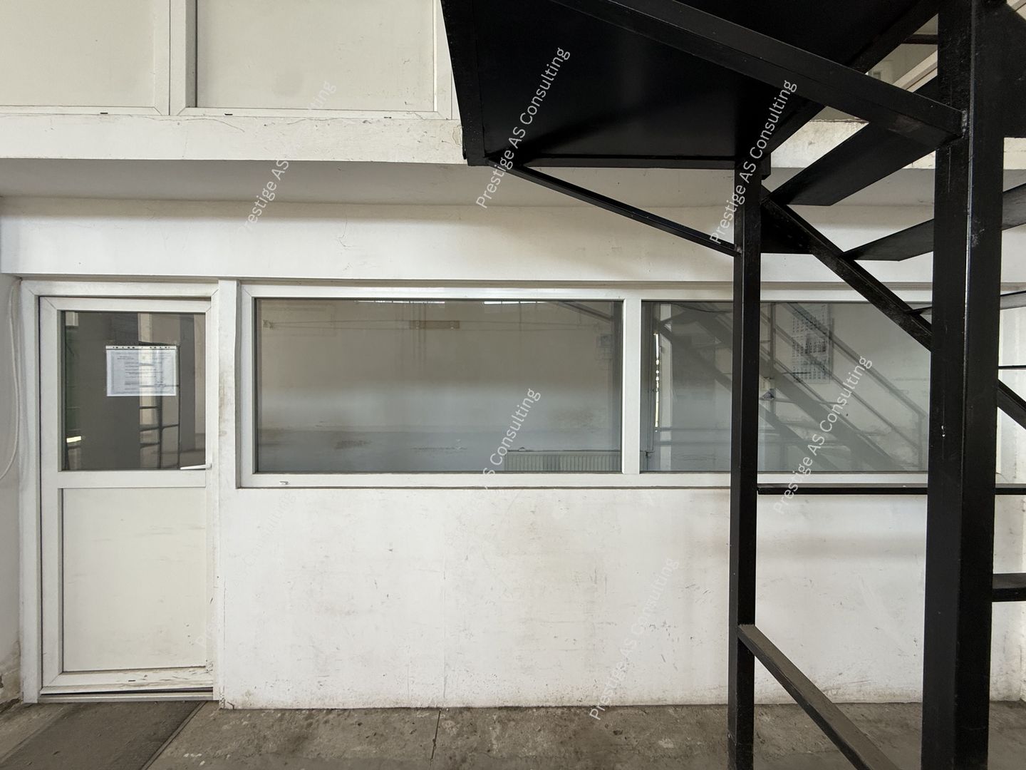 Hala 300 mp | Birouri + Vestiar | Acces auto | 3 intrari | Zona Lipovei - Poză 9