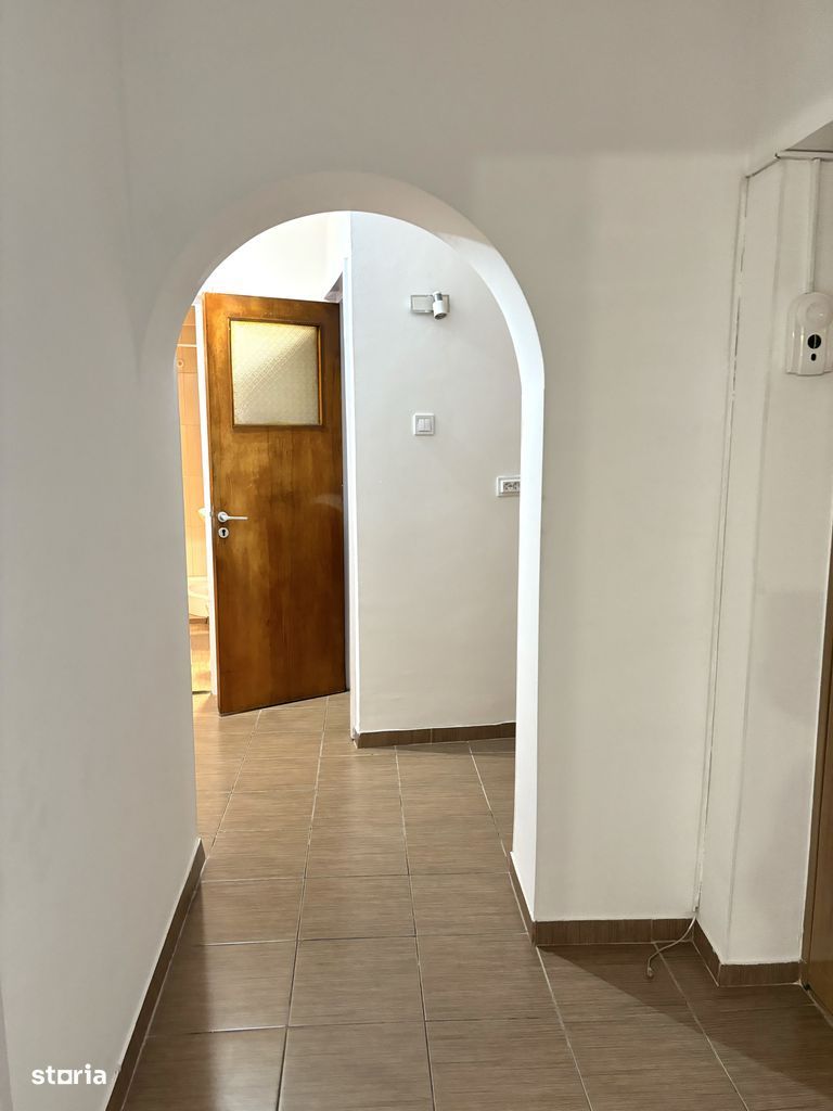 Apartament cu 3 camere, balcoane și lift în Dorobanți - Poză 11