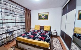 De vanzare apartament 4 camere stradal, zona Alexandriei-Antiaeriana - Poză 3