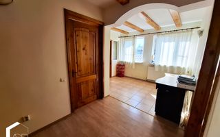 Casa tip duplex cu 6 camere, zona Republicii - Poză 14