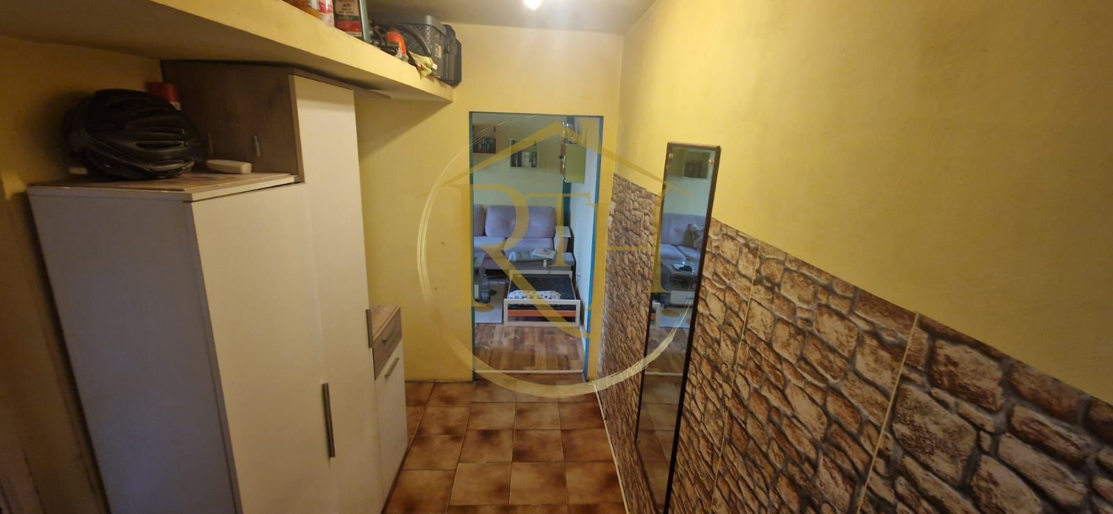 Vand apartament cu 4 camere in zona spitalul judetean,comision ,,0'' - Poză 11