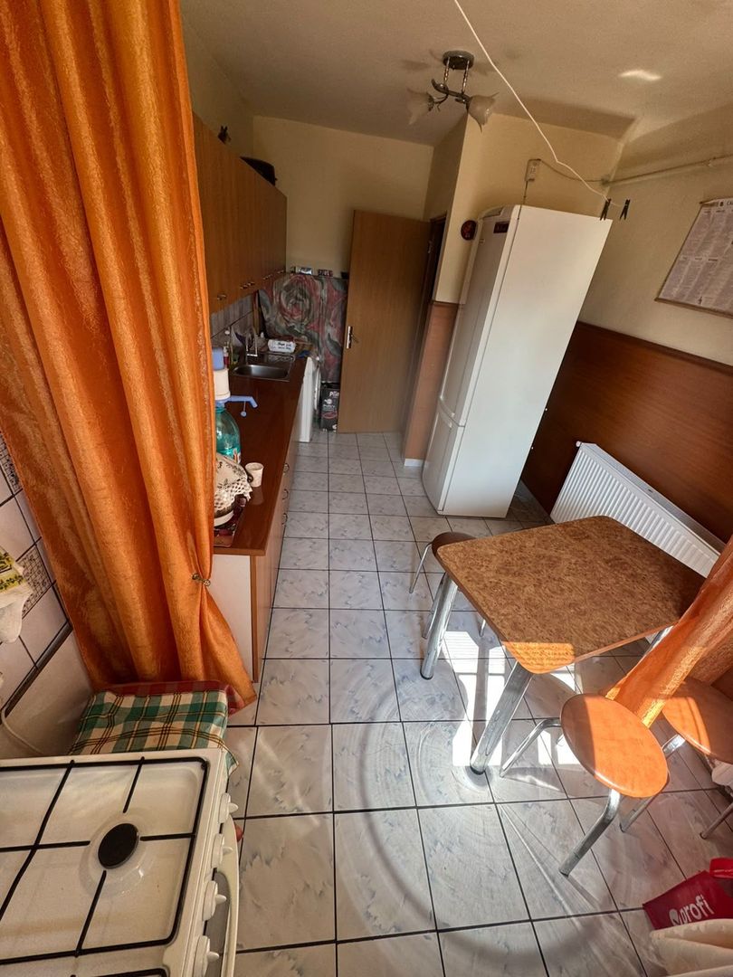 Apartament 3 camere, 70 mp utili, balcon, zona Cetate, Alba Iulia - Poză 4