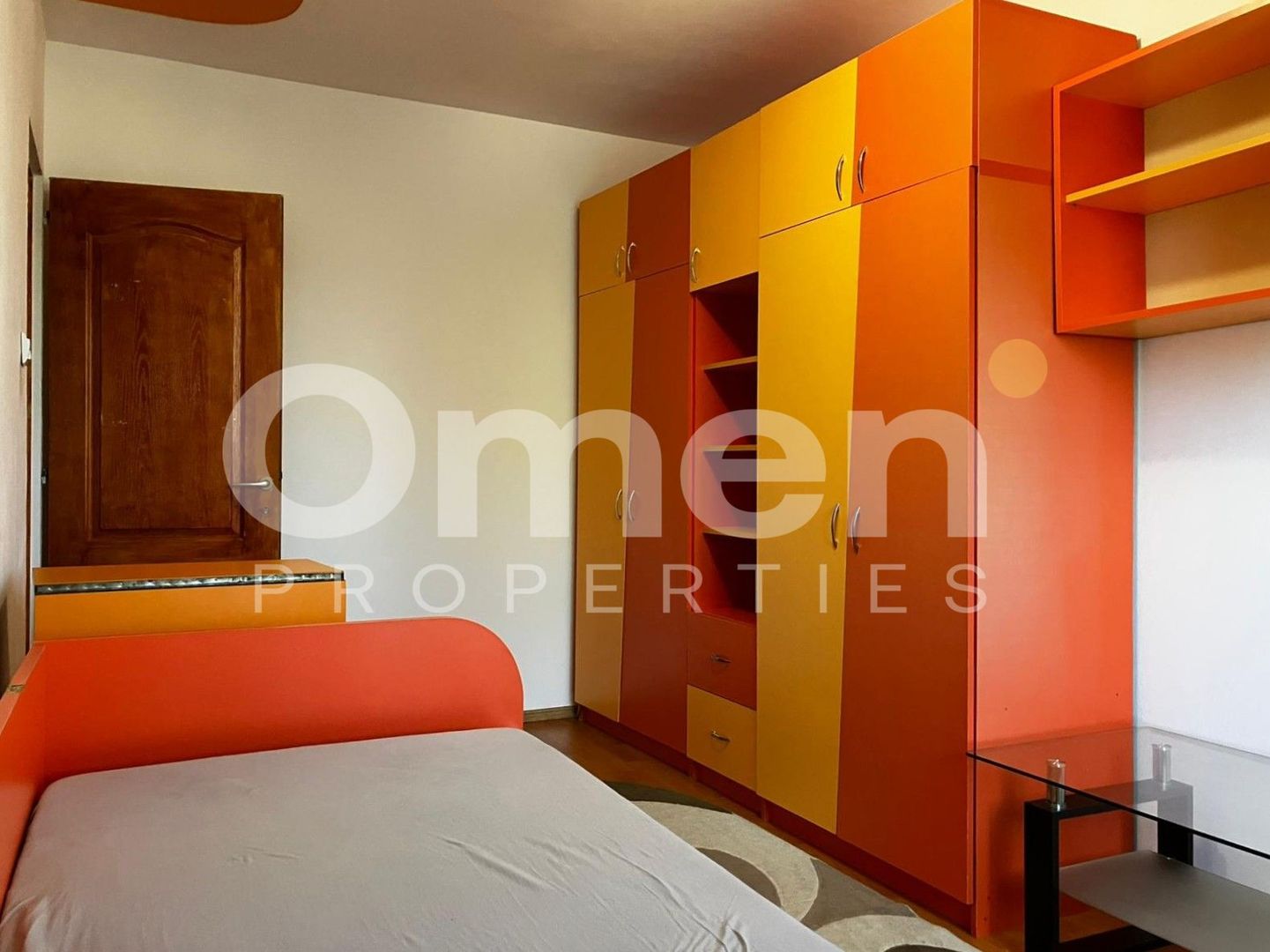 Apartament 2 camere– Cuza Vodă | Etaj 4/4 | Bucătărie spațioasă și luminoasă - Poză 7