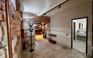 Clădire istorică ultracentrală, PUB + 13 birouri, S+P+M, renovată 2024 - Poză 16