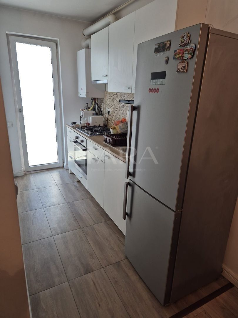 Vânzare apartament 2 camere, 48 mp. Parcare inclusă. - Poză 3