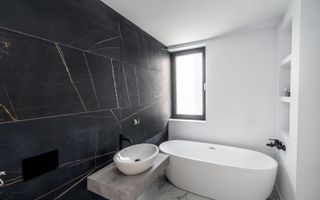 Vilă unica în Corbeanca - Liniște,natură și eleganță - Poză 36