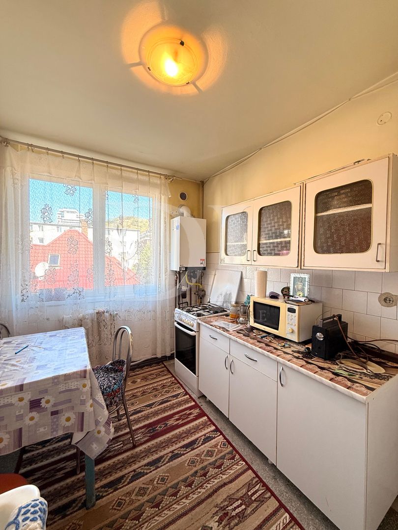 Apartament decomandat / etaj intermediar / Zona Grigorescu - Poză 9