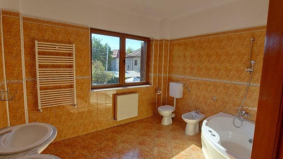 Vila de vanzare direct de la proprietar. - Poză 7