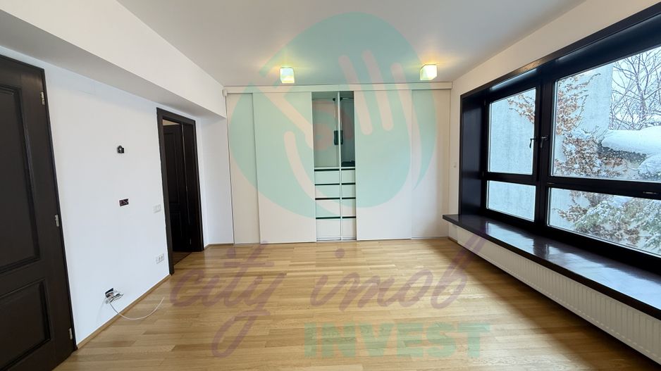 CASA ART-DECO CONSOLIDATA in 2011 cu gradina de 160 mp - Poză 15