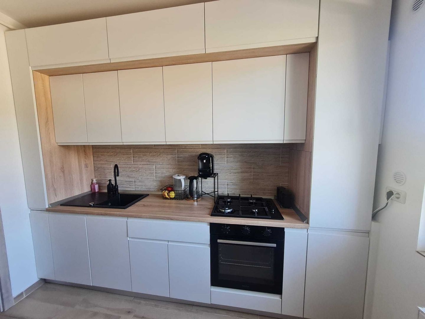 AP. 2 CAMERE SALAJ,LOC PARCARE,BUCATARIE INCHISA, MOBILAT MODERN - Poză 5