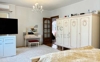 Casa singura in curte ultracentral in Oradea - Poză 6