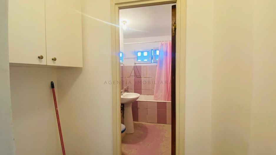 3 camere Apusului | Bloc reabilitat - Poză 3