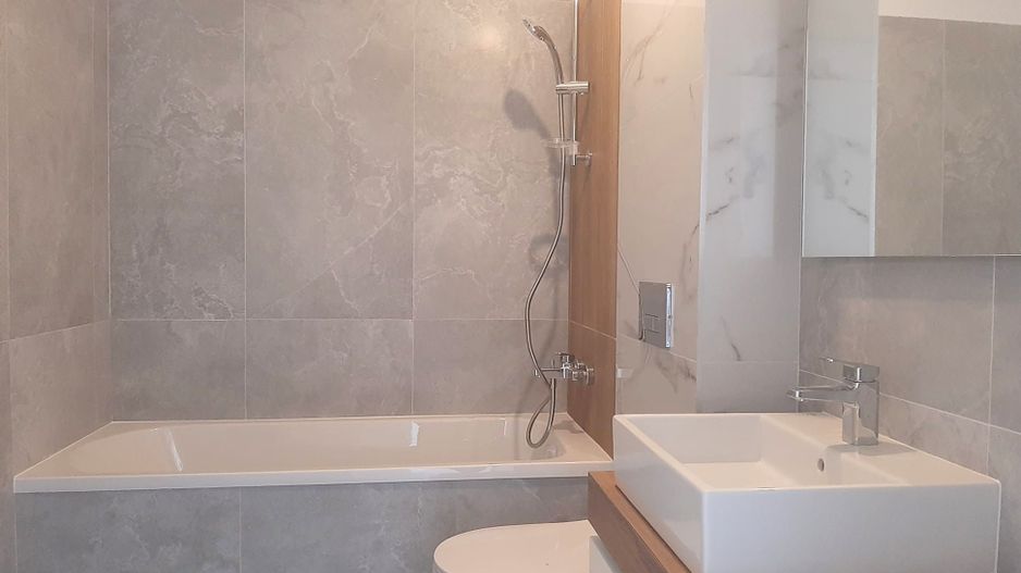 Un Apartament Pentru O Viață Bună  Coresi  2025 - Poză 27