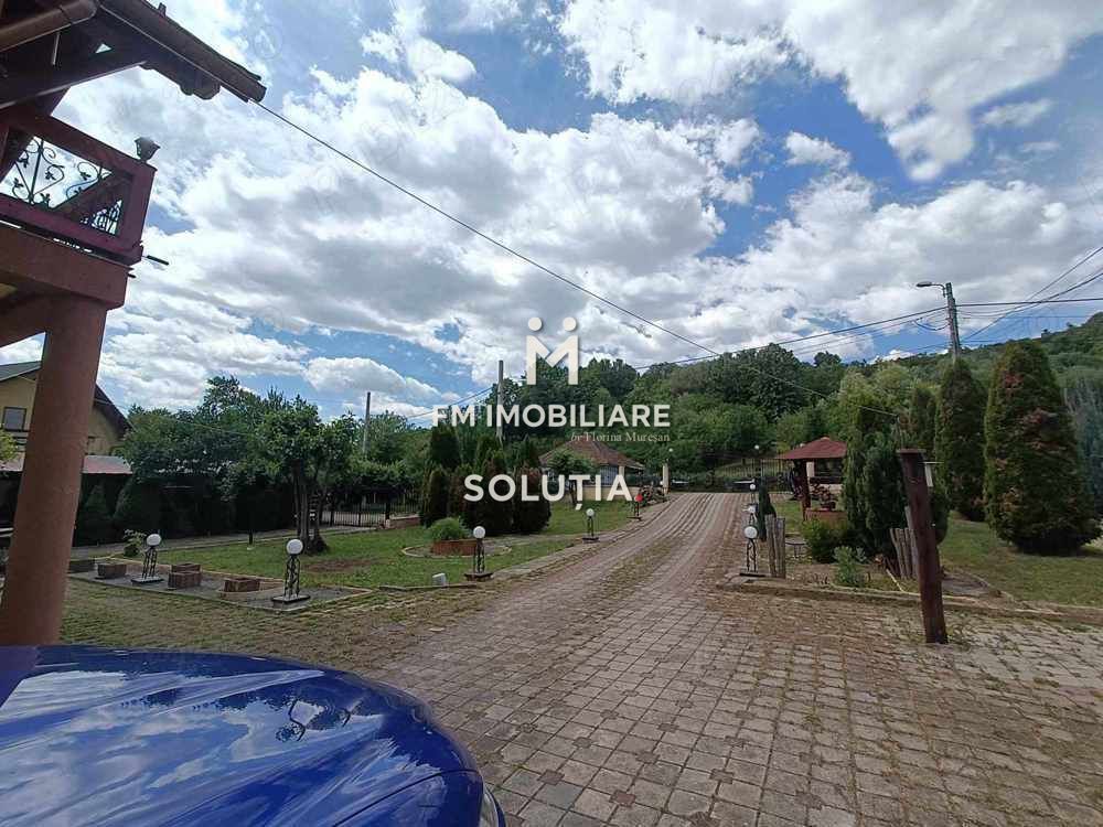 Casă deosebită, spațioasă cu 19,4 ari teren – Tăuții Măgherăuș - Poză 3