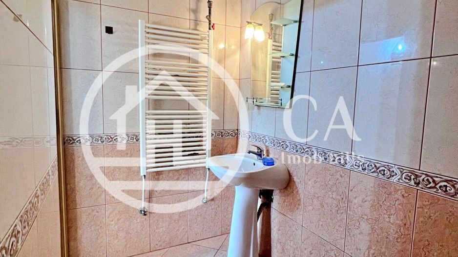 Apartament ultracentral cu 2 camere de închiriat în Oradea - Poză 11
