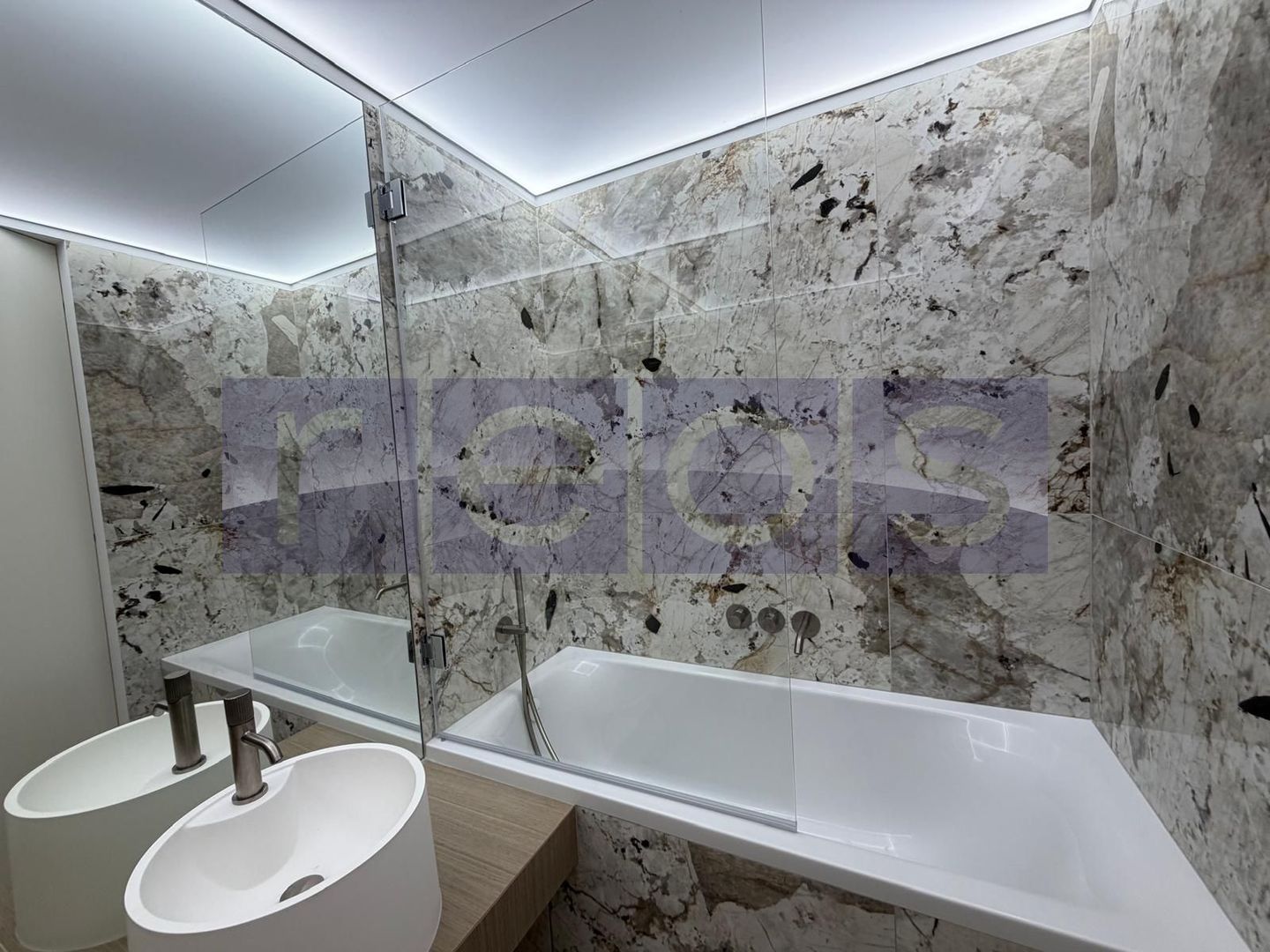 VANZARE APARTAMENT 80MP | 3 CAMERE | MOBILAT-UTILAT LUX | TERASA 24MP - Poză 9