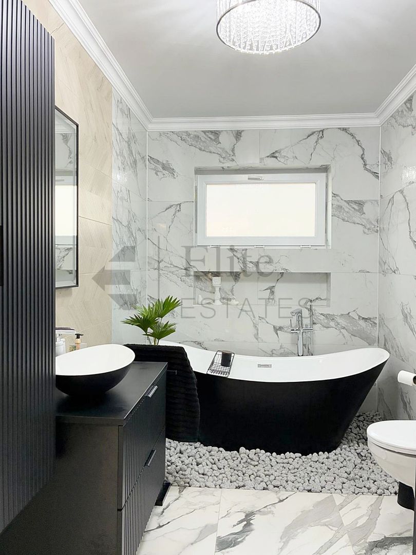 Casa premium cu 4 camere in Cartierul Episcopia din Oradea - Poză 13