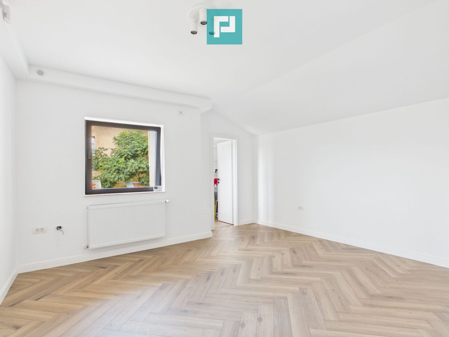 Loft ultracentral ultramodern, la prima închiriere - Poză 24
