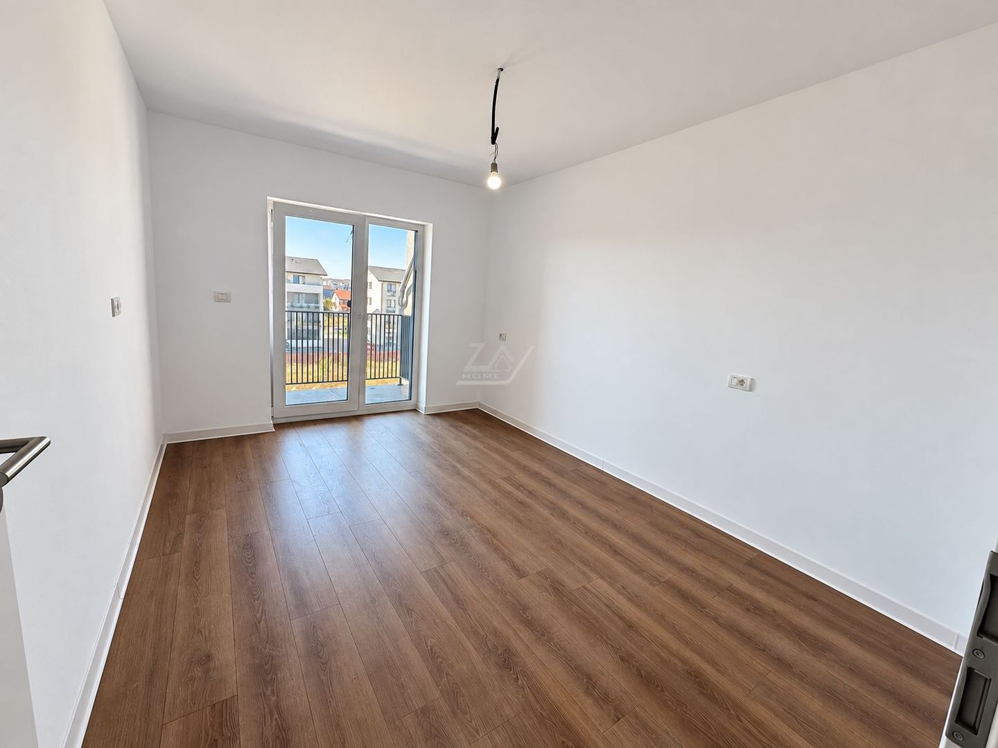 Bloc finalizat. Decomandat. Parcare acoperita. 2 balcoane. Spatiu pod. - Poză 4