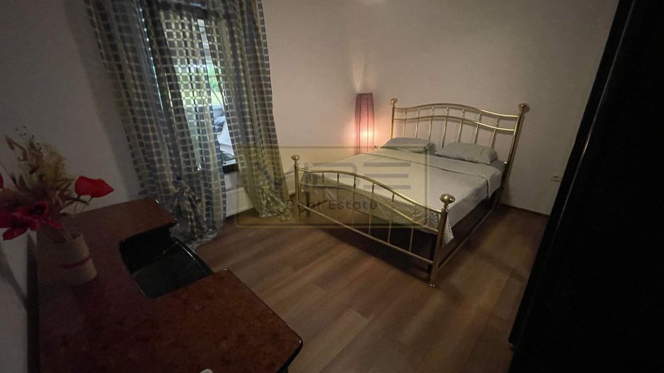 CASA 4 CAMERE- CURTE 1000MP - Ideal de locuit/ after school etc - Poză 9