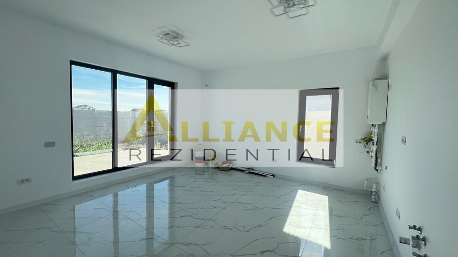 Casa individuala parter - 4 camere - STR.Miorita - Poză 4